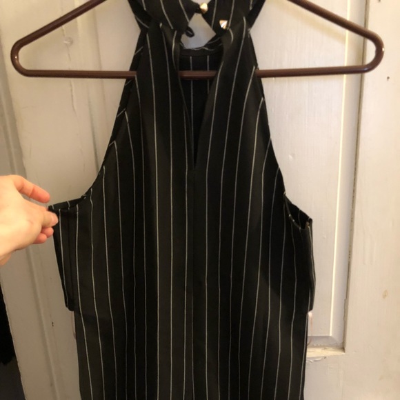 Unique Black top with slit sides - Picture 2 of 4